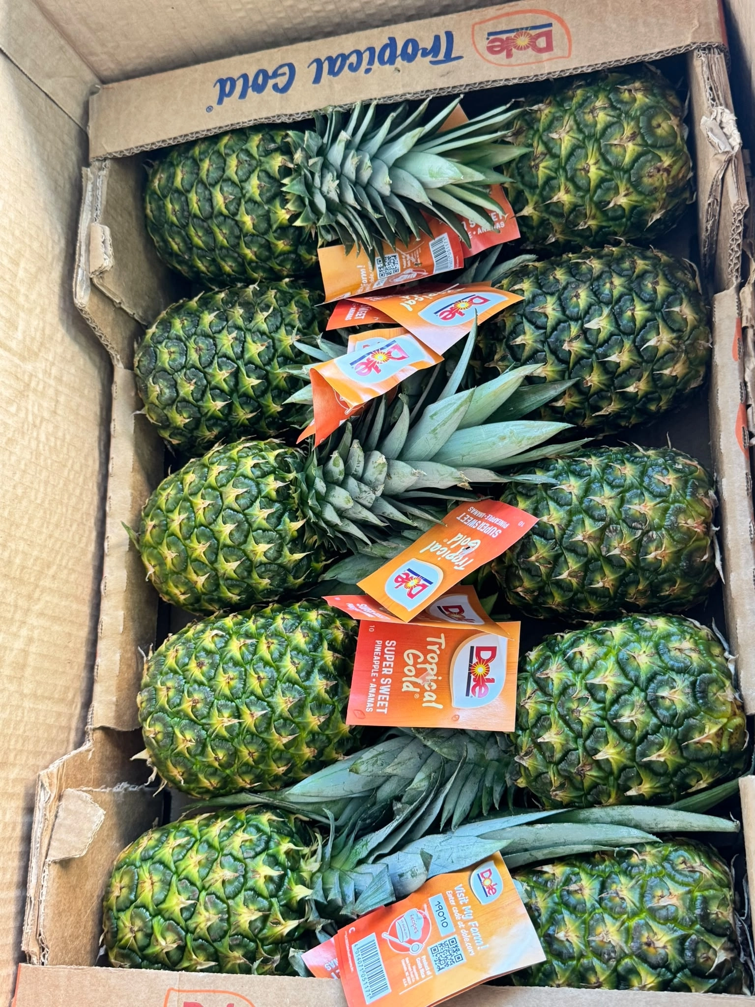 Dole Fresh Pineapple—3 pieces